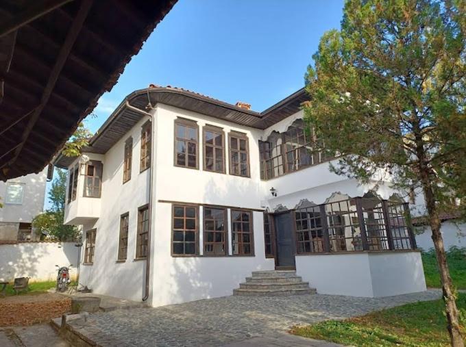 Ferienwohnung Friendly Rent Pristina Exterior foto